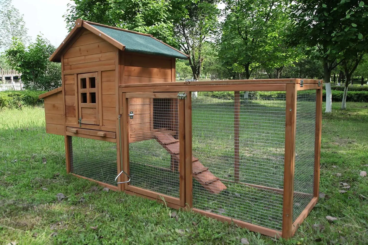 Outdoor Wooden Chicken Coop With Weather Resistant Roof